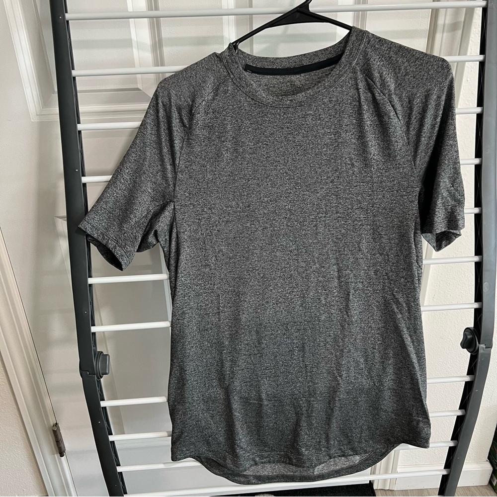 Lululemon Drysense shirt size S